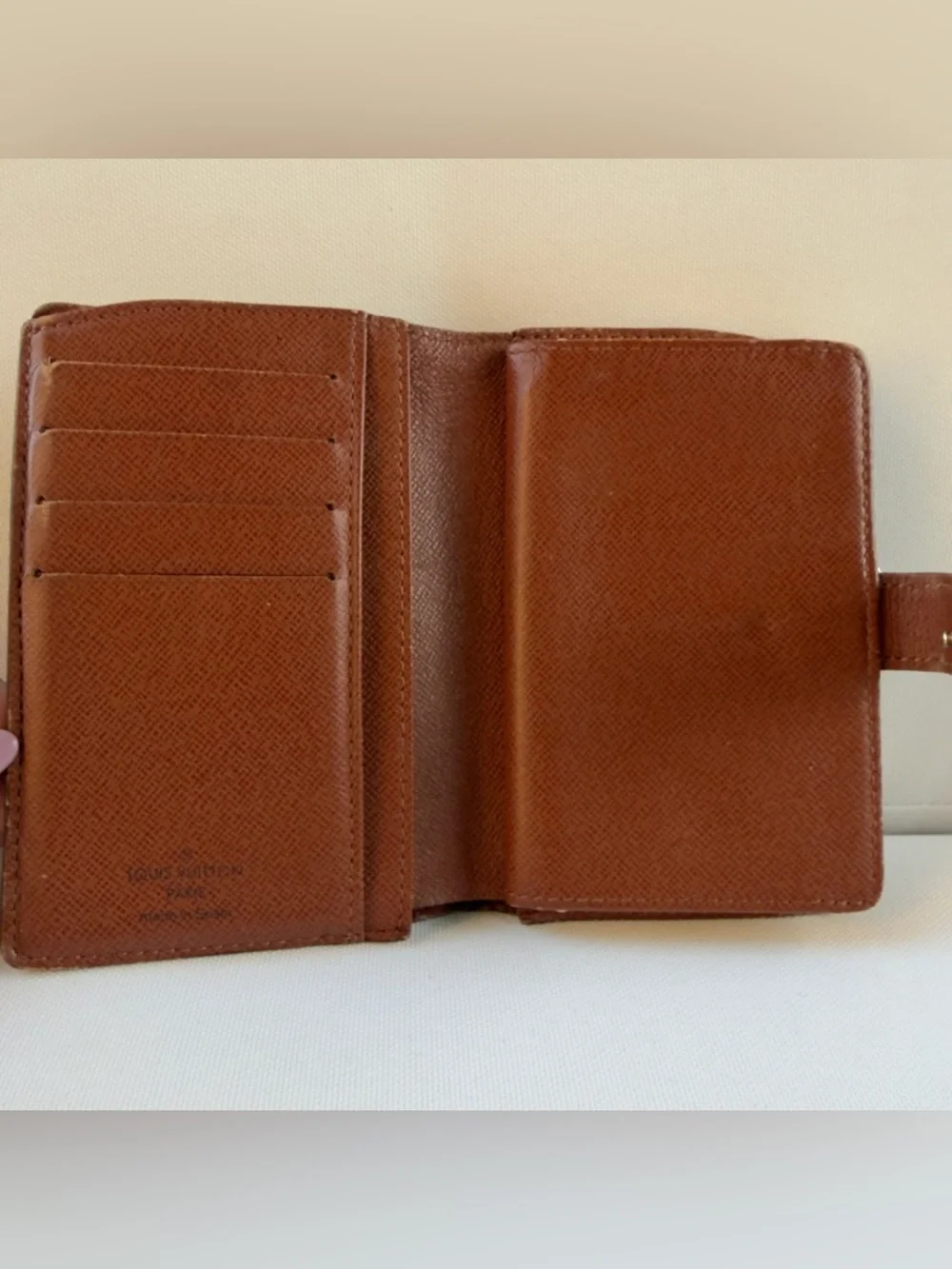 Louis Vuitton Monogram Kiss Lock Wallet Vintage Weak Snap Edge Shows Wear - Picture 5 of 14